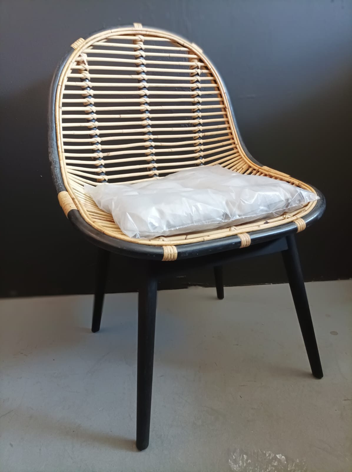 Silla Canva negra