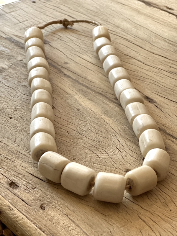 CollarCilindroBlancoI3